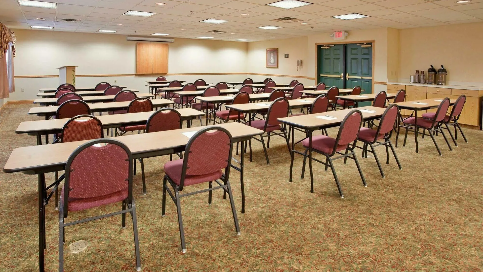 *** Hotel Country Inn & Suites By Radisson, Louisville East, Ky United States