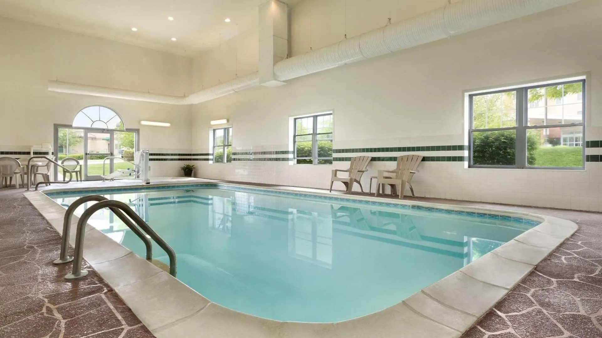Country Inn & Suites By Radisson, Louisville East, Ky Hotel