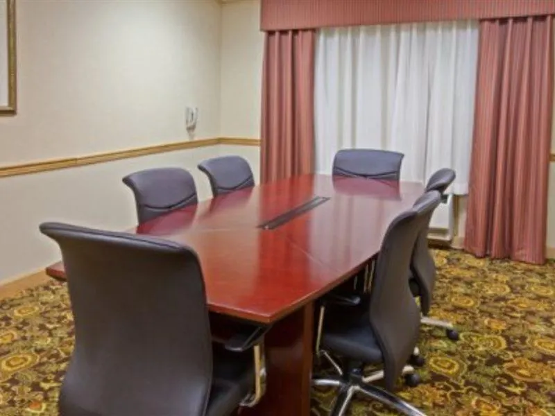 *** Hotel Country Inn & Suites By Radisson, Louisville East, Ky United States